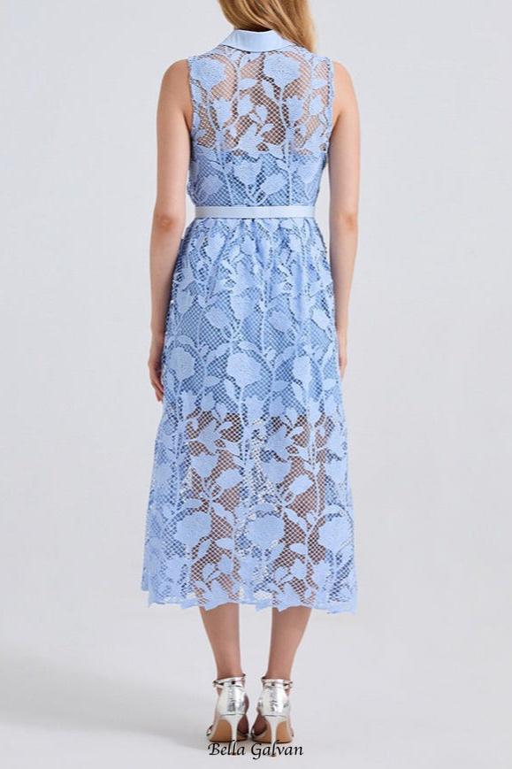 NECKLINE SLEEVELESS PINCHED WAIST MIDI DRESS IN BLUE