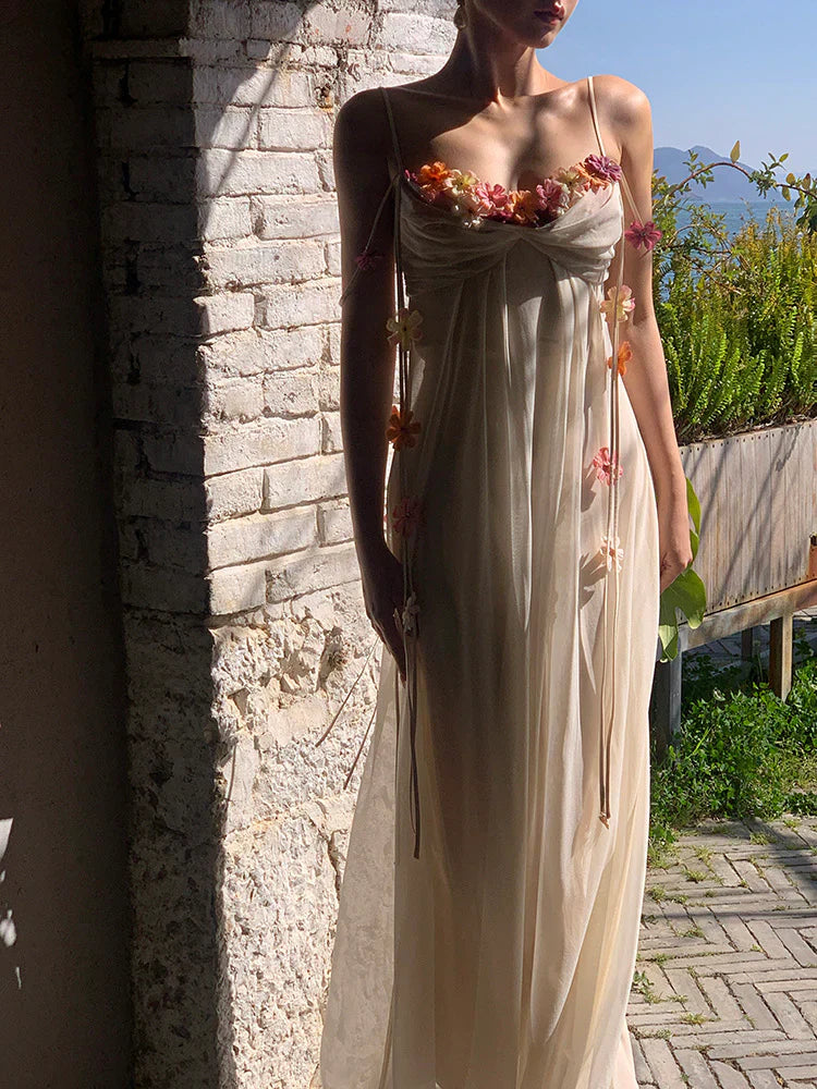 Farah Flower Maxi Dress In Ivory