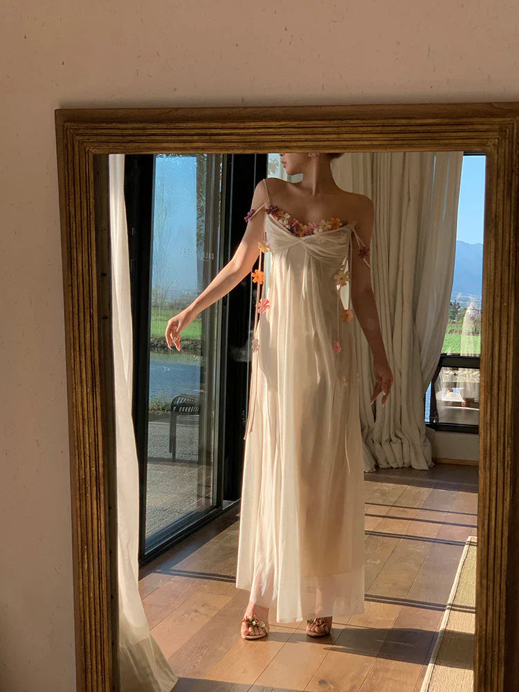 Farah Flower Maxi Dress In Ivory