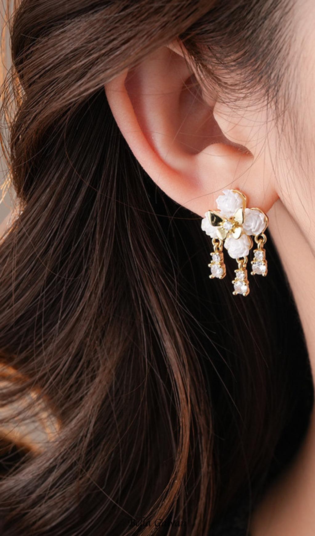 Flowering Girl Women Dysis Flower Earrings