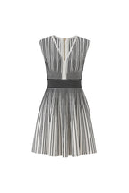 Two-tone v-neck sleeveless flared knit mini dress