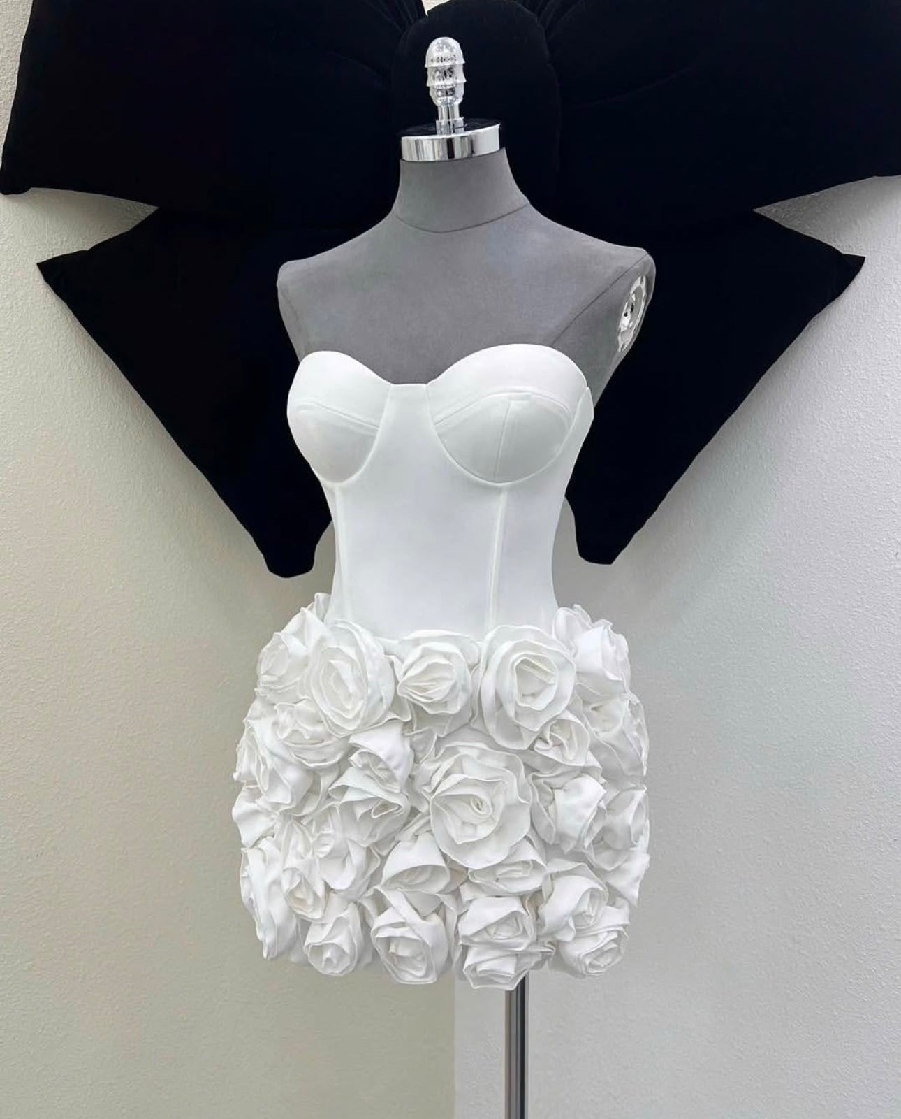 Lily Flower Mini Dress In White