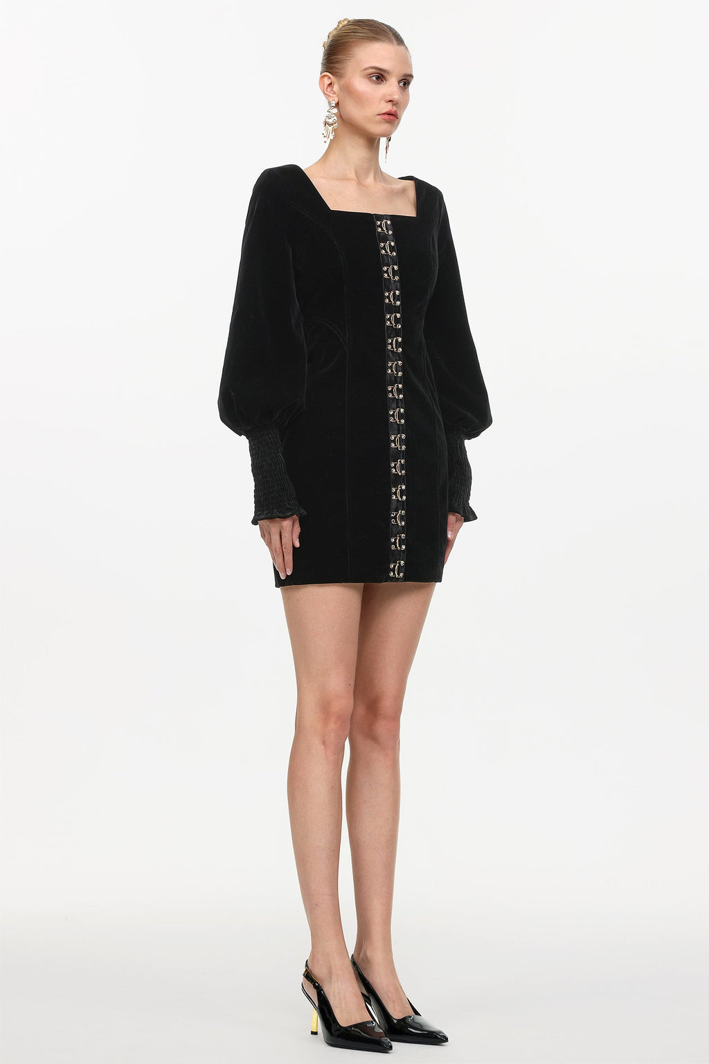 tina Cinched Waist Square Neck Long Sleeve Velvet Mini Dress in black
