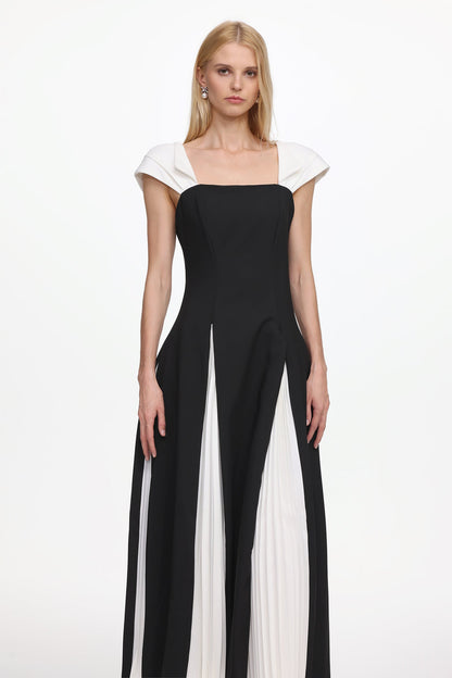 Saly Short Sleeve Contrast Pleated Woven Maxi Dress