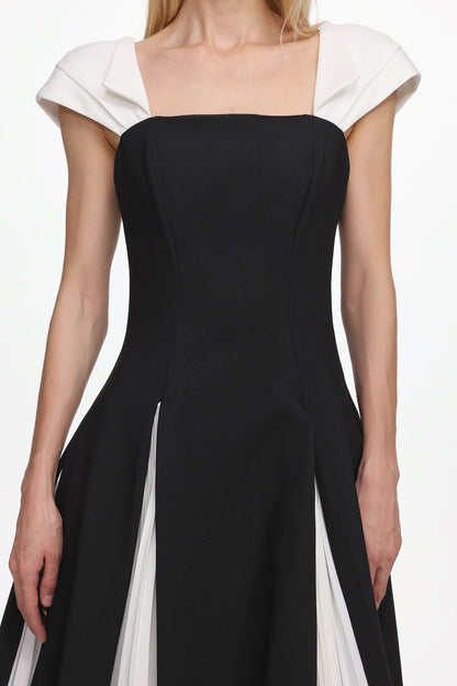 Saly Short Sleeve Contrast Pleated Woven Maxi Dress
