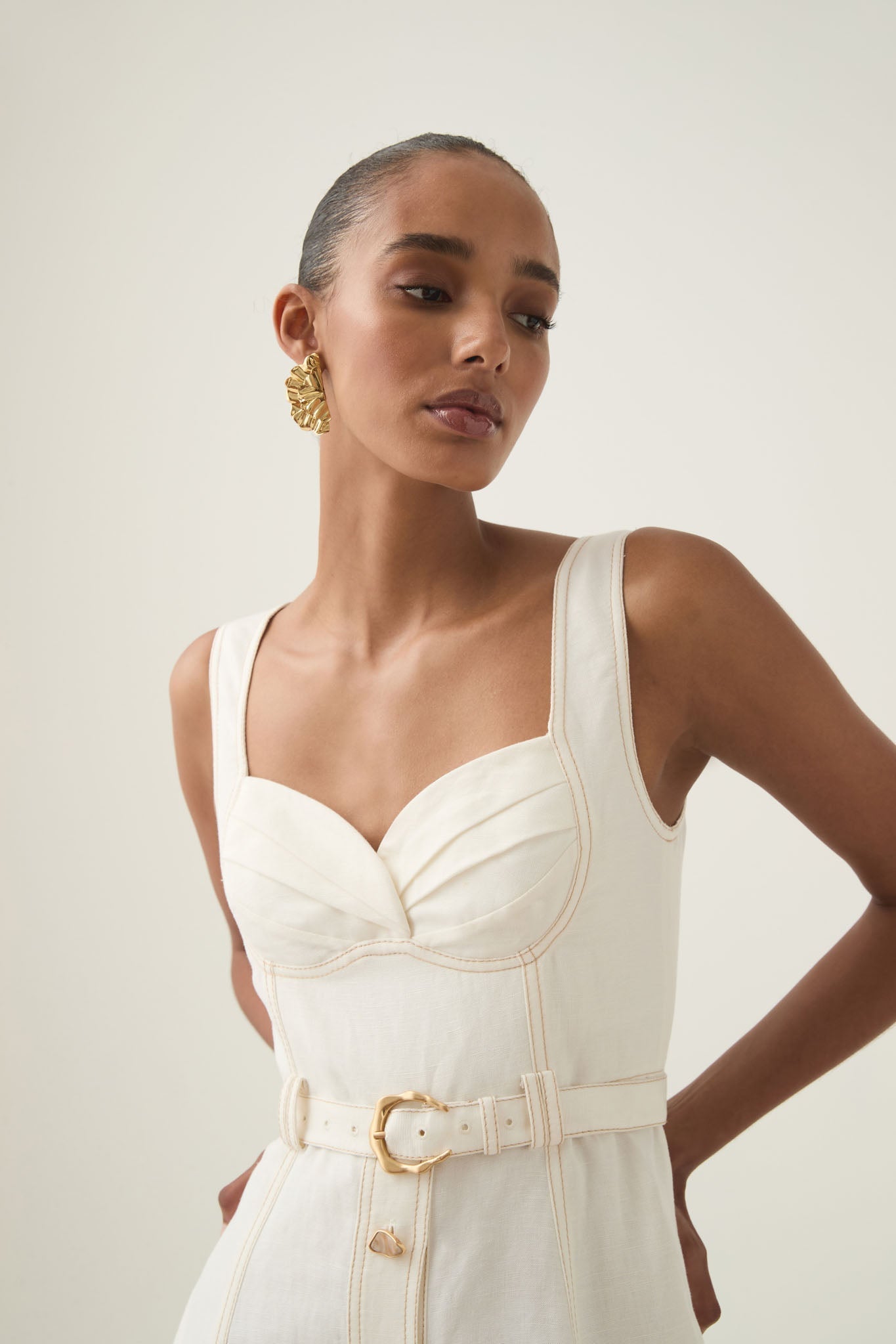 Sweetheart Neckline Belted Midi Dress In Ivory