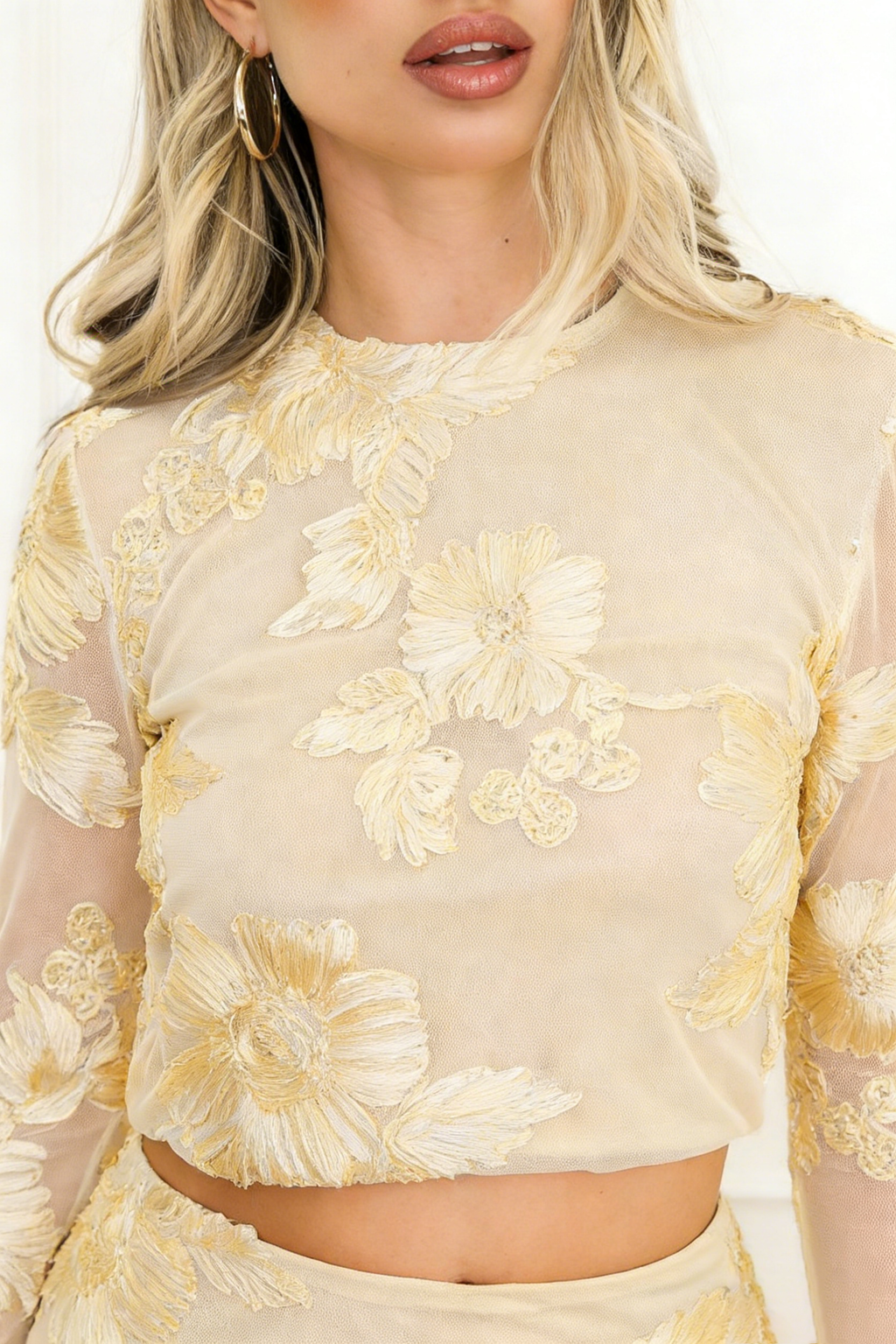 Nefertiti Apricot Embroidered Floral Backless T-Shirt And Skirt Set