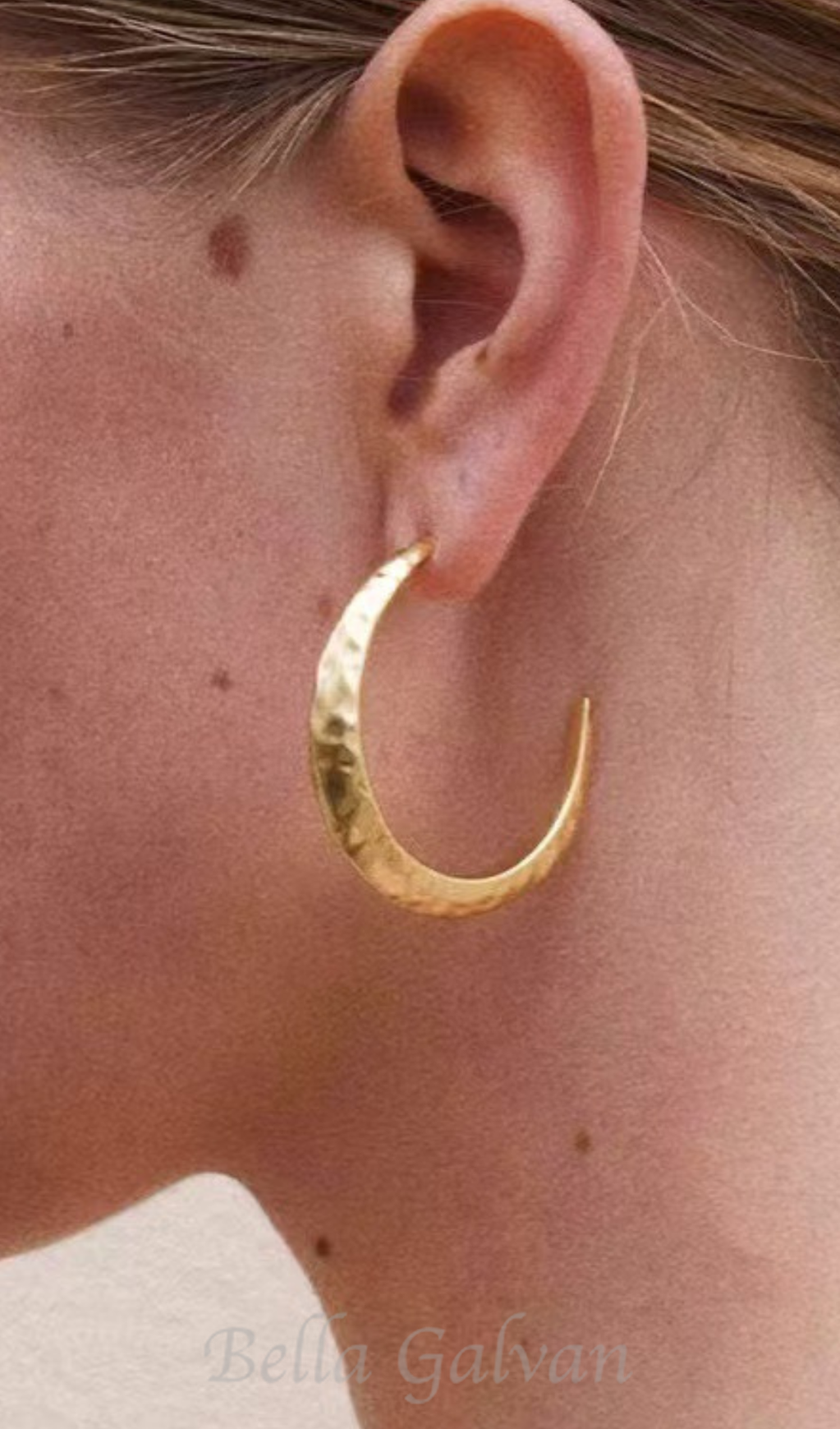 Flowering Girl Women Needle Earrings in gold