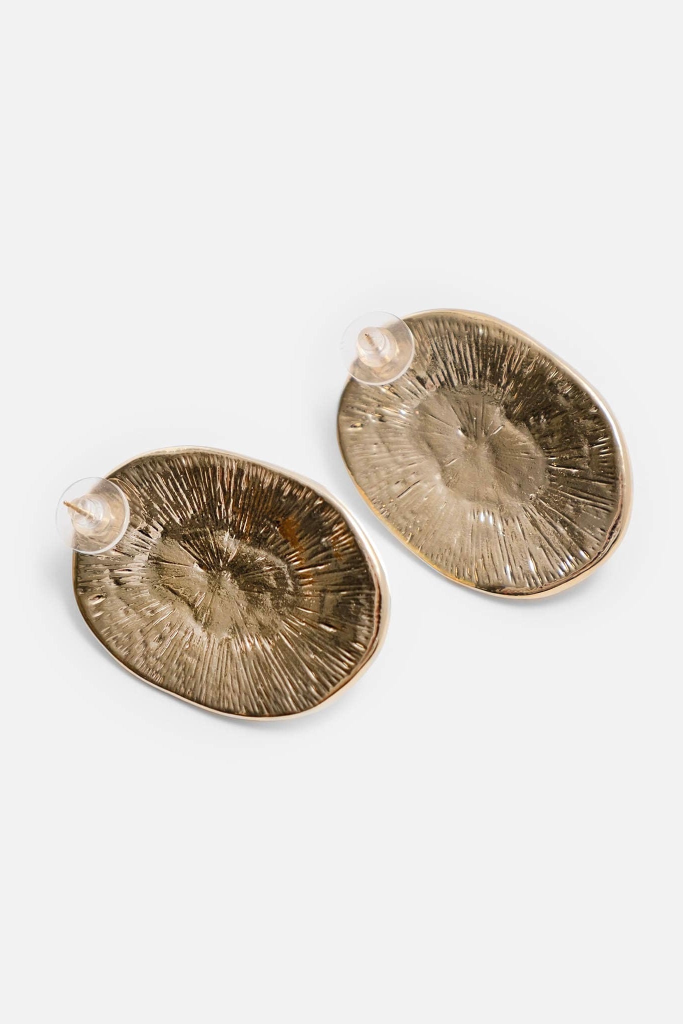 Flowering Girl Women Vintage Textured Gold Oval Baroque Pearl Stud Earrings