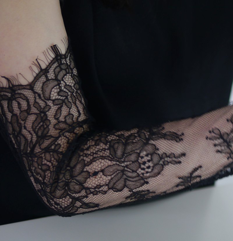 Flowering Girl Women Pom Lace Handmade Long Gloves