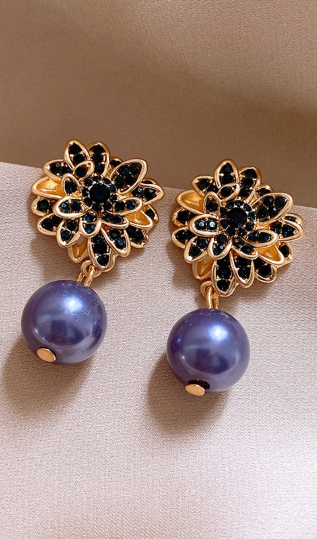 Flowering Girl Women Danilo Flower Pearl Earrings