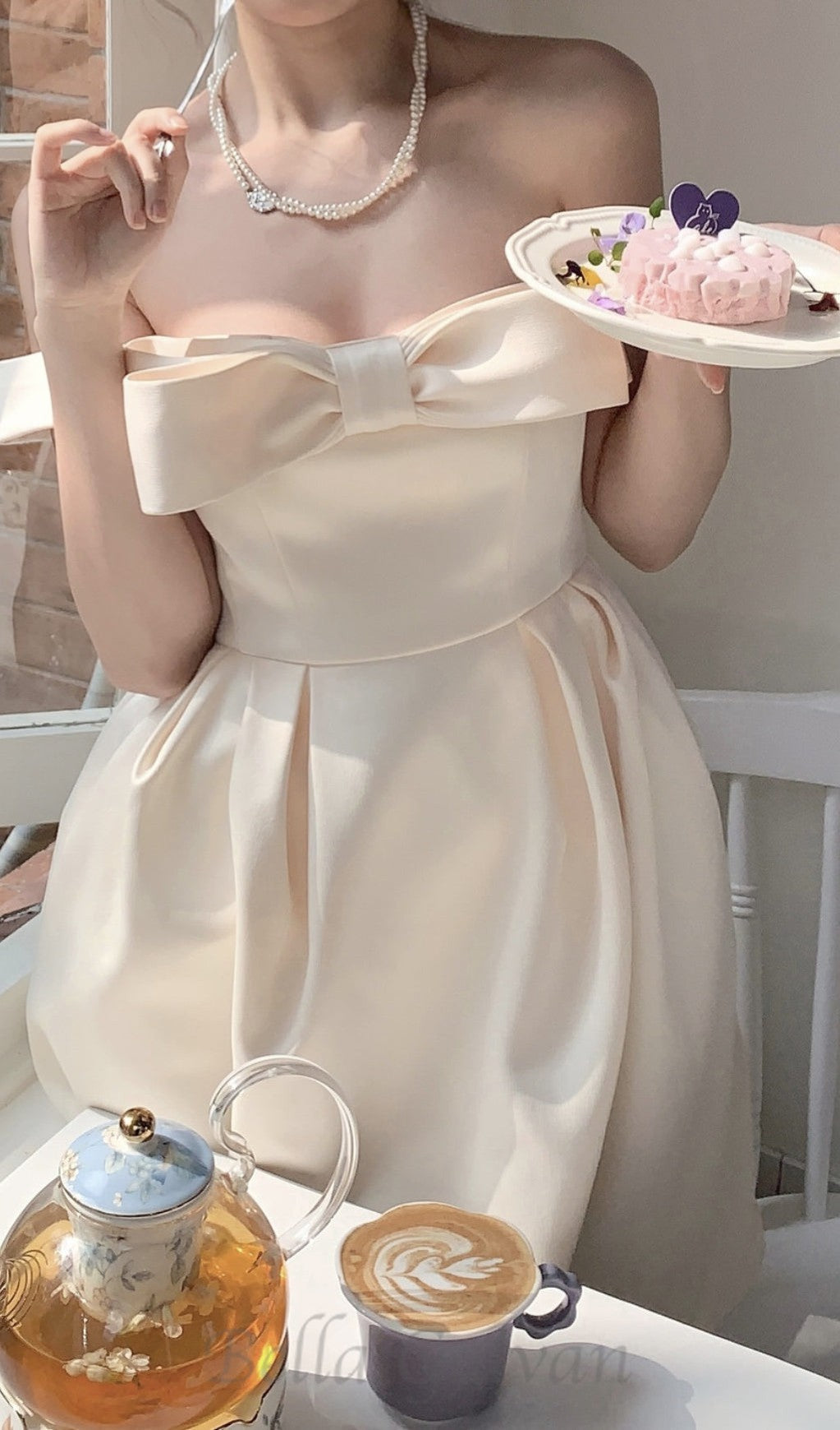 Flowering Girl Women bow mini dress in beige