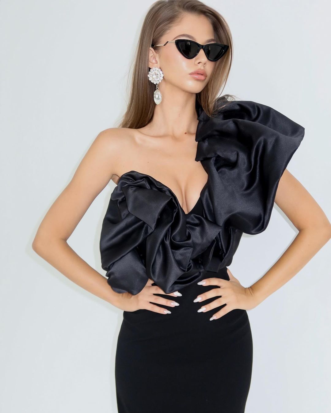 Flowering Girl Women One Shoulder Puff Sleeve maxi Dress in black