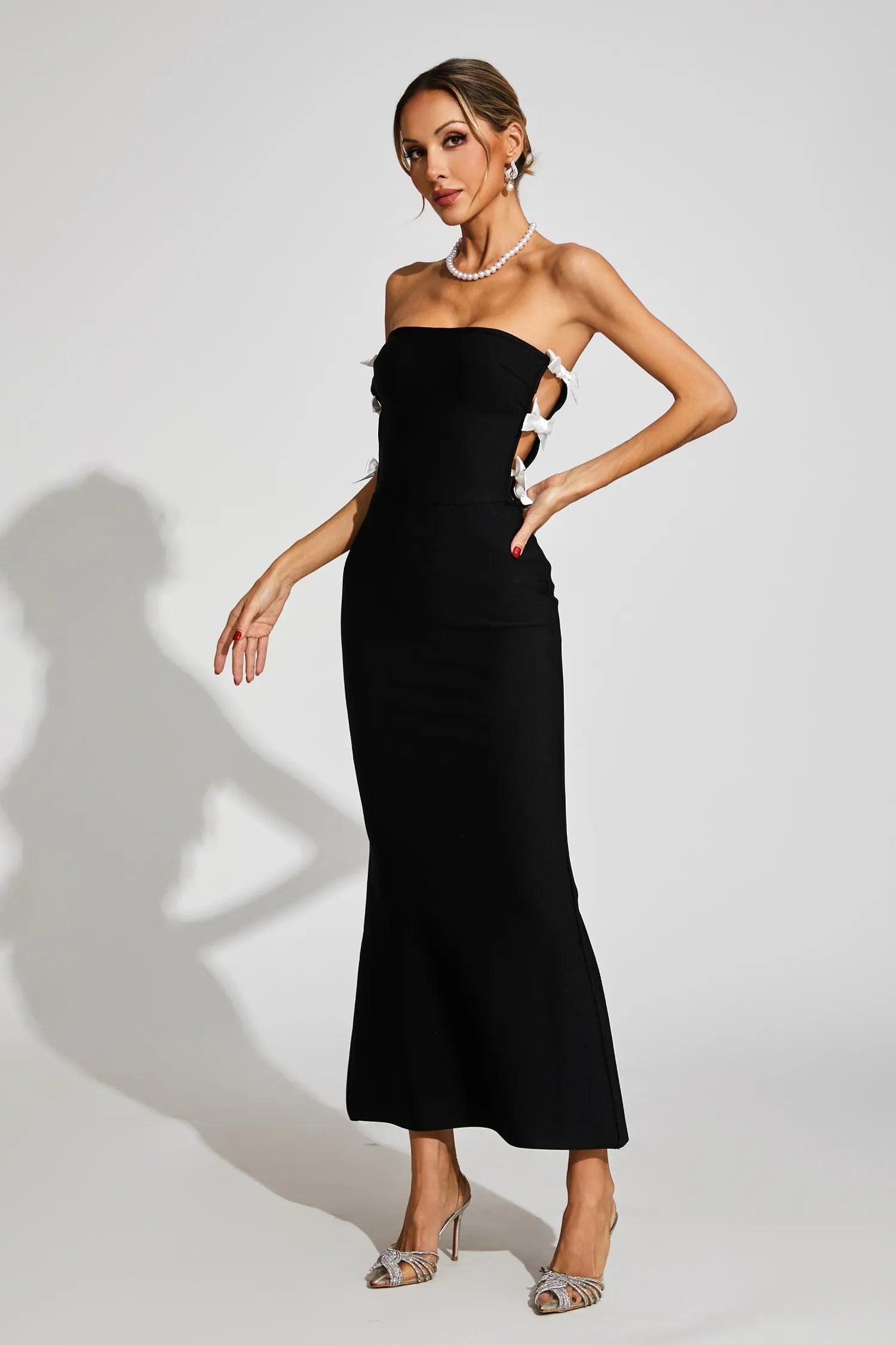 Jocelyn Bowknot-Side Bandage Strapless Maxi Dress In Black
