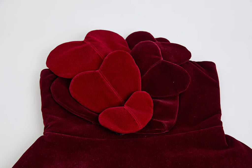 Evangeline Strapless Heart Velvet Mini Dress In Burgundy