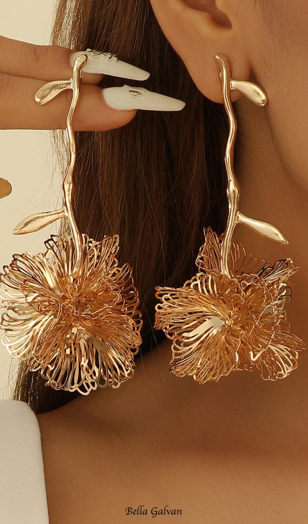 Flowering Girl Women Cynthia Flower Earrings