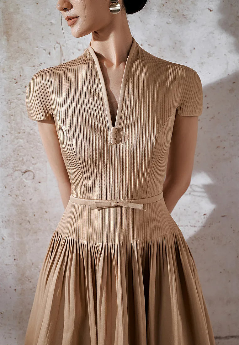 Emily v-Neck Pleated Midi Dress In Khaki