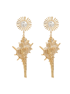 Flowering Girl Women Hoshi Pearl Conch Earrings