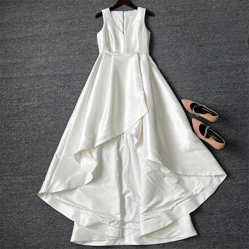 Flowering Girl Women Sleeveless v-Neck Midi Dress In Beige