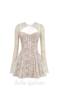 Flowering Girl Women vintage cream lace mini dress