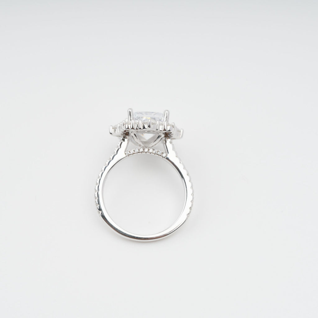 Émilienne Sterling Silver Rectangular Zircon Gemstone Ring