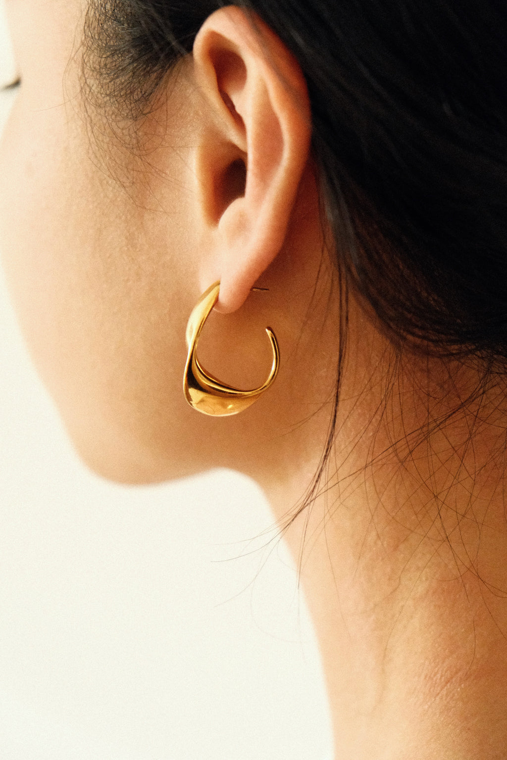 Alba - Gold Swirl Hoop Earrings Waterproof