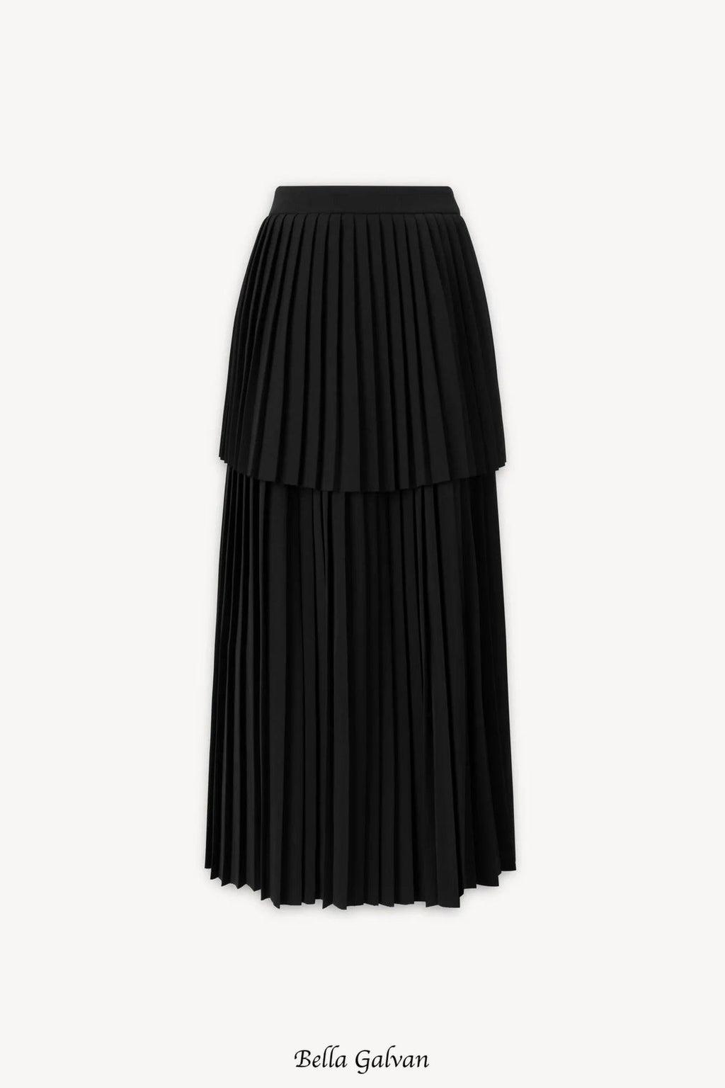 Sleeveless pleated layer skirt suit in black