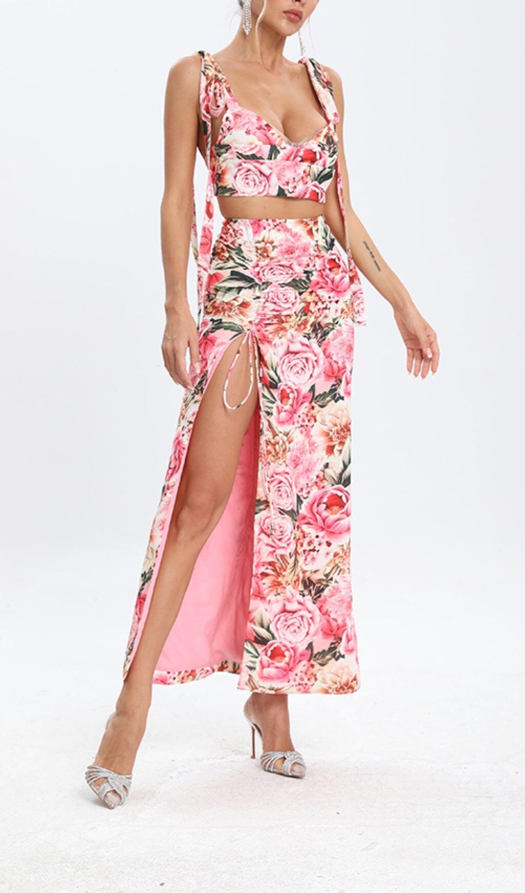 Flowering Girl Women Floral Design Two Piece Set In Pink