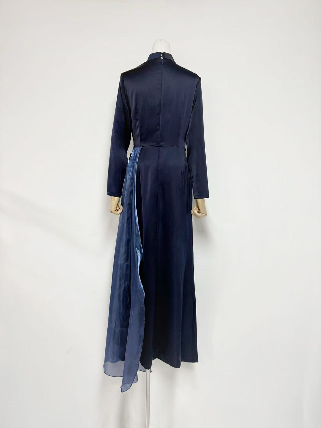 Crystal Flower Long-Sleeve Lace Pleated Maxi Dress In Blue