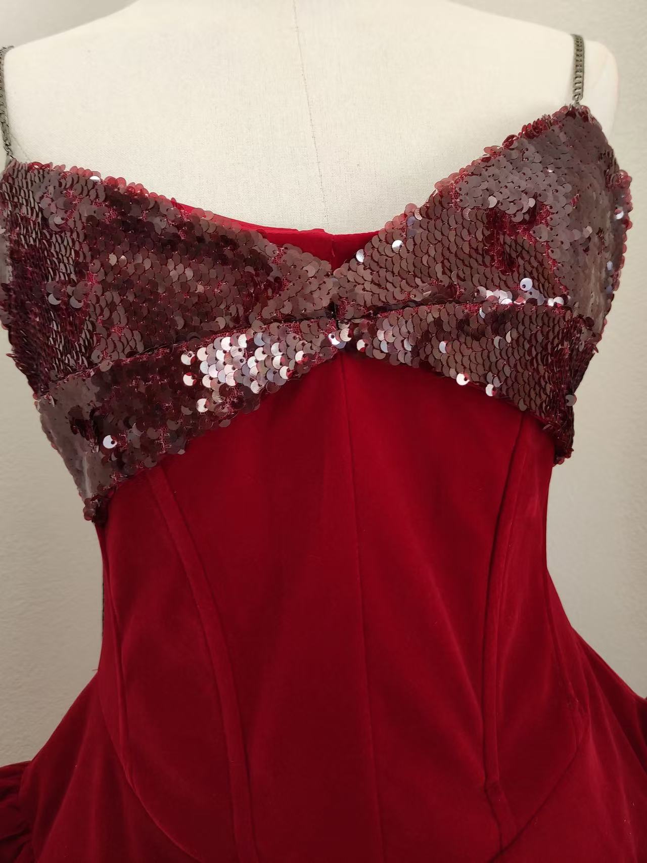 Evangeline Sequin Embellished Mini Dress In Red