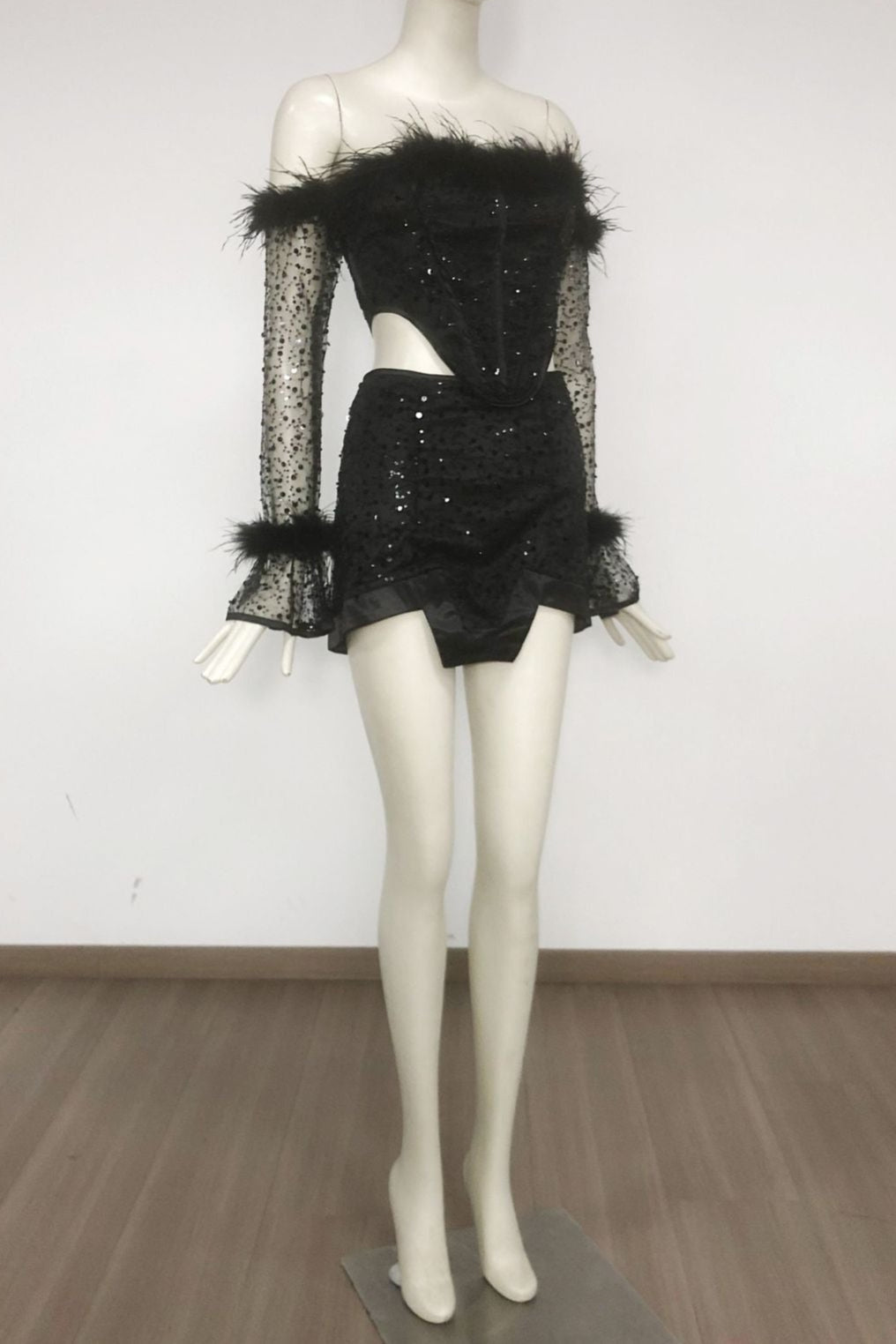 black Off-shoulder top Short mesh skirt Set