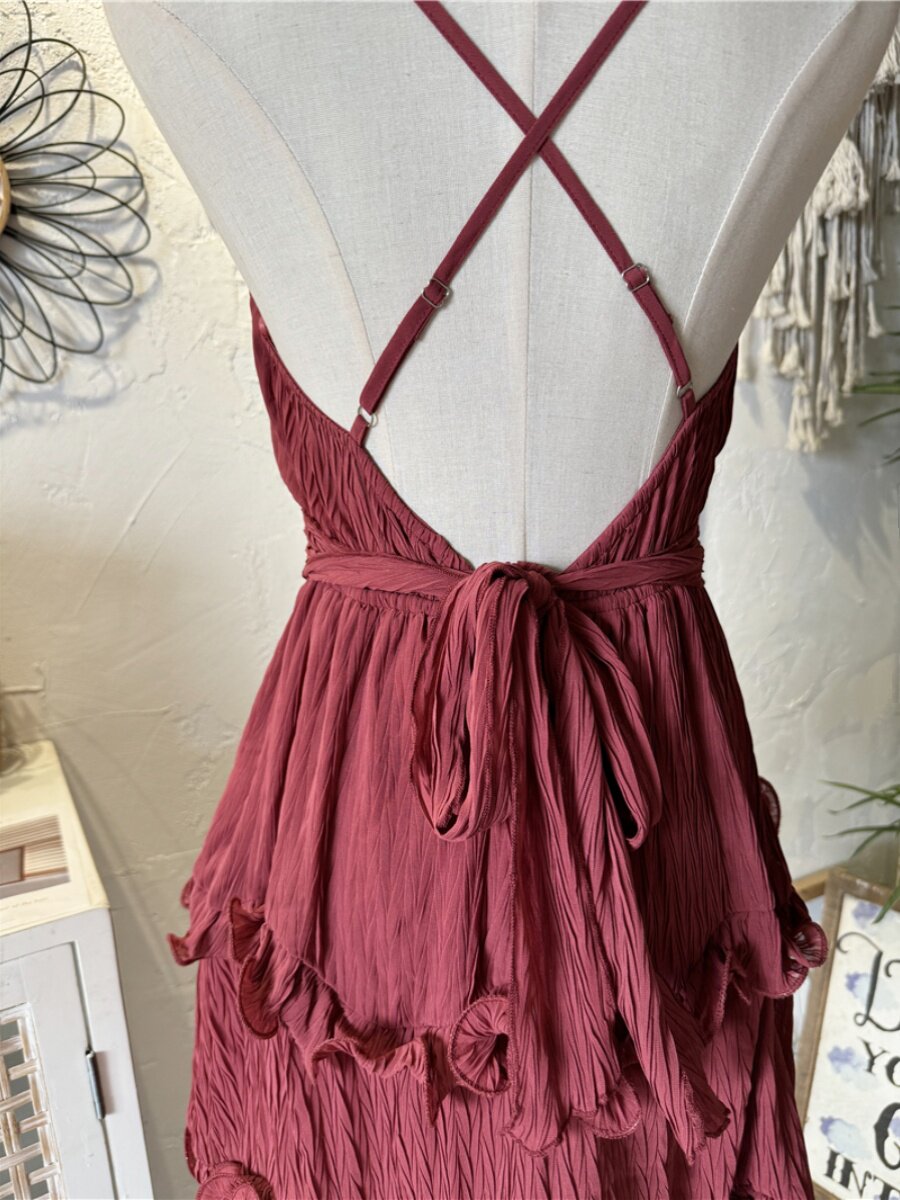 curled V-neck backless bow lace-up dress