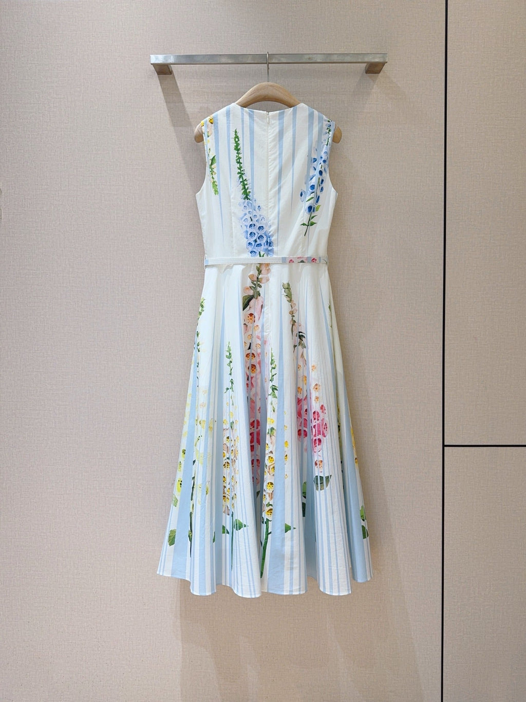 multicolor floral print sleeveless vacation midi dress