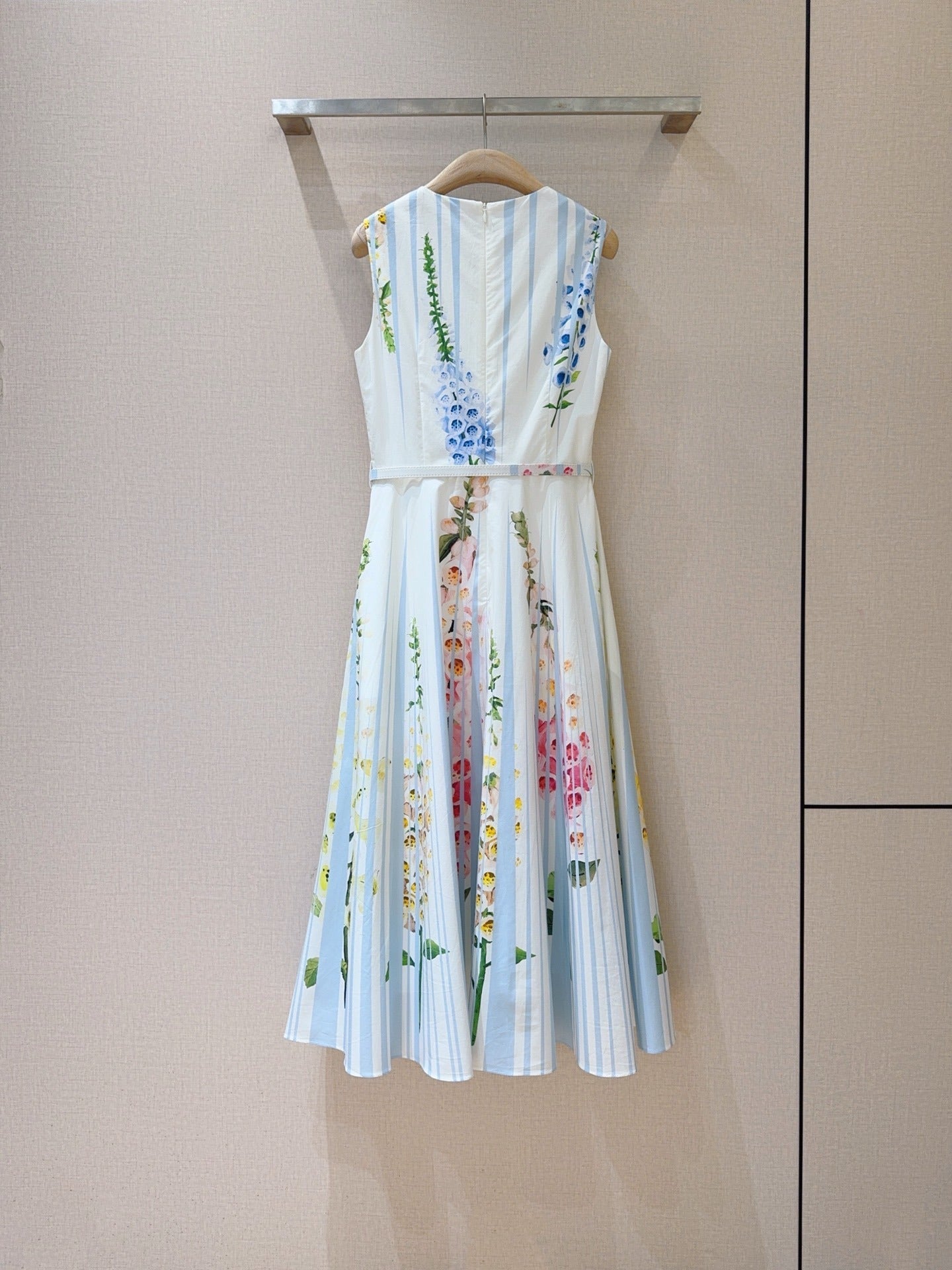 multicolor floral print sleeveless vacation midi dress
