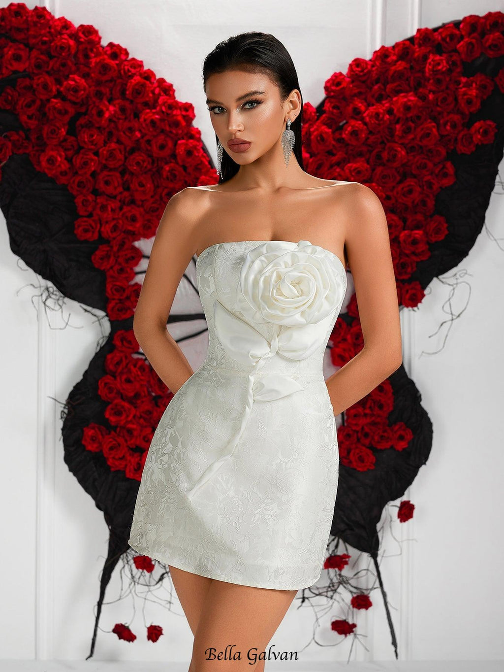 joyce 3d flower jacquard strapless mini dress in white