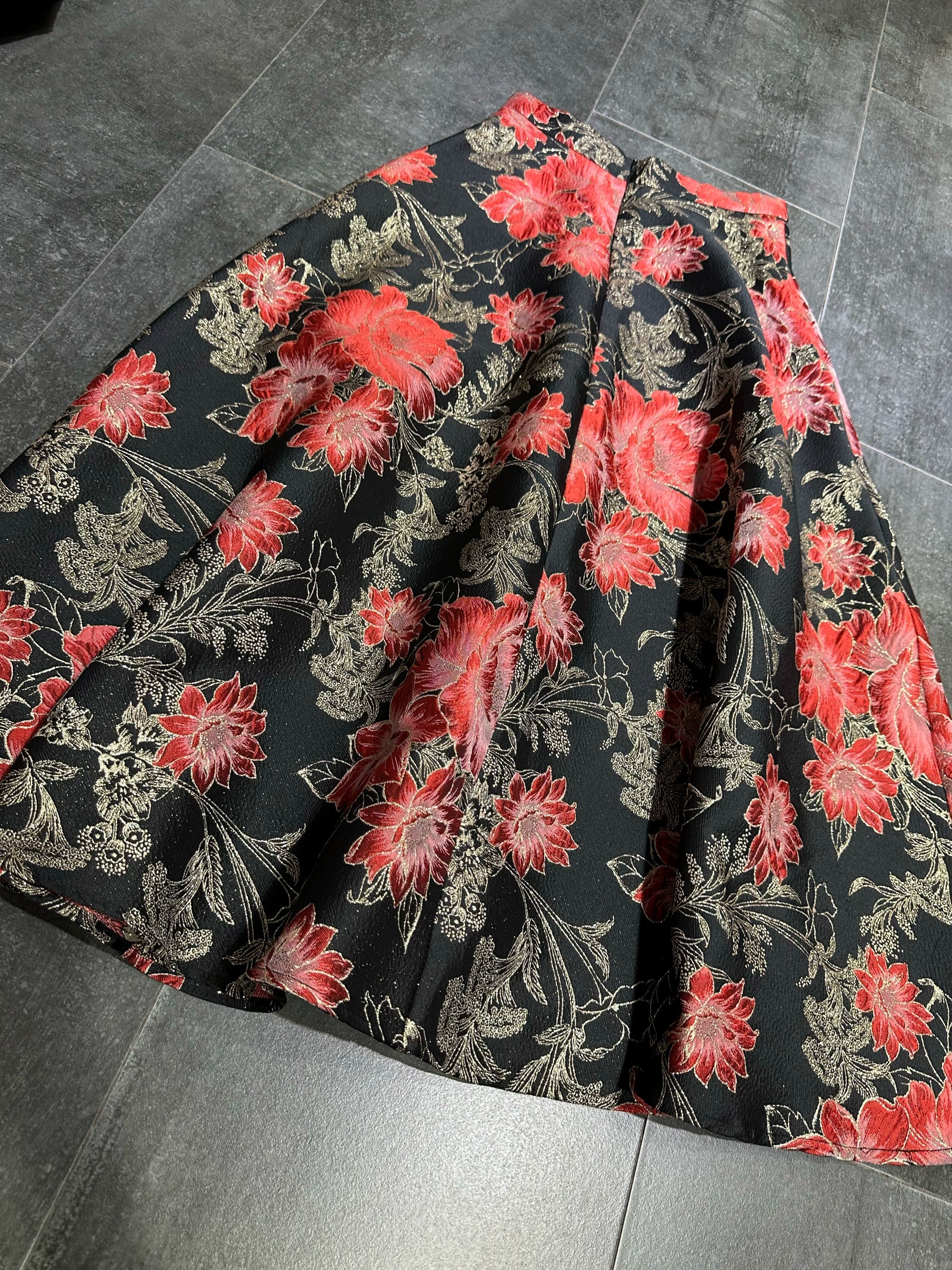 Jacquard Waist A-Line Hem Midi Skirt