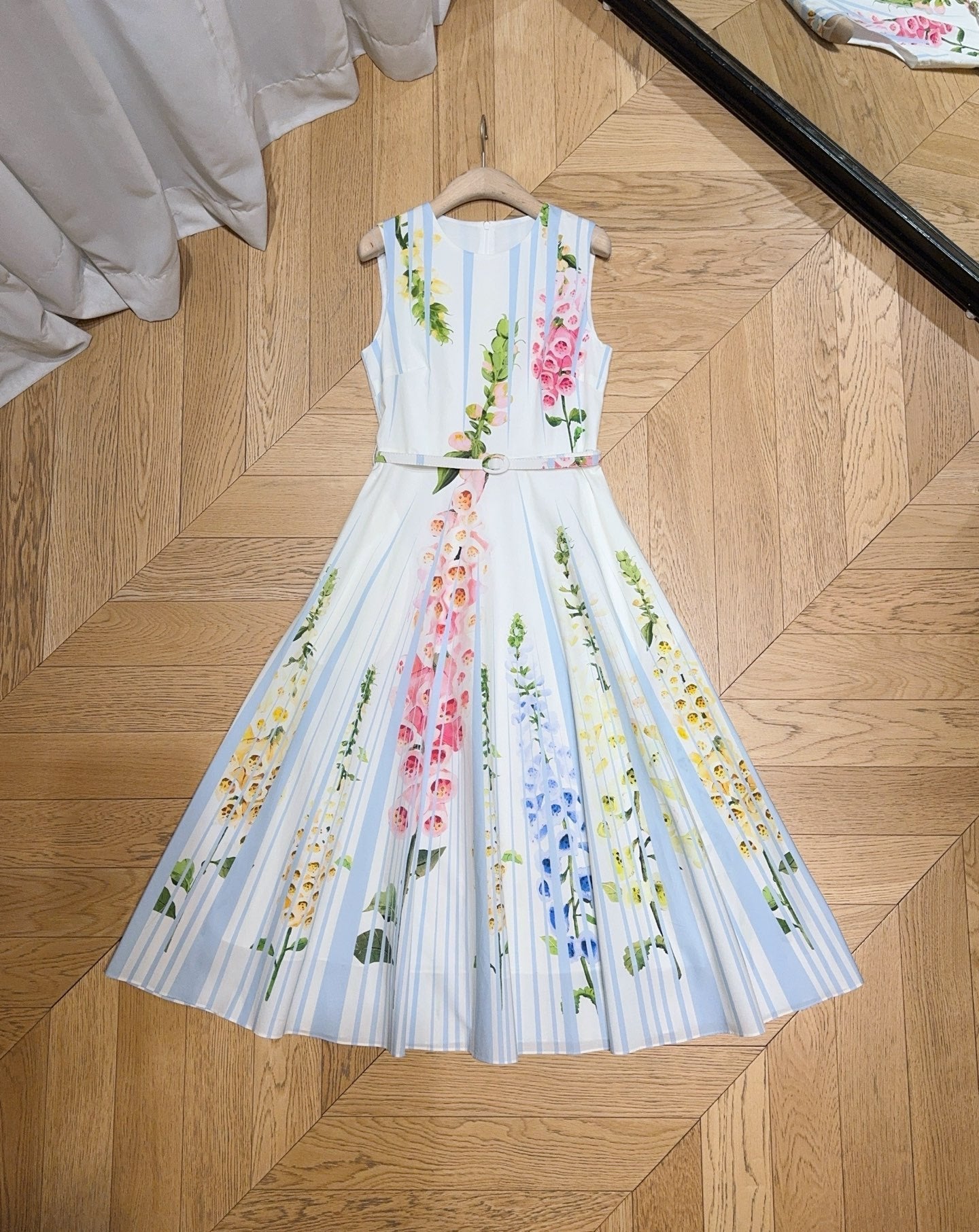 multicolor floral print sleeveless vacation midi dress