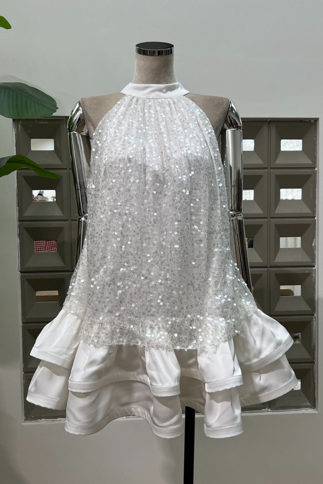 gemma sequin Sleeveless Bowknot Mini Dress in white