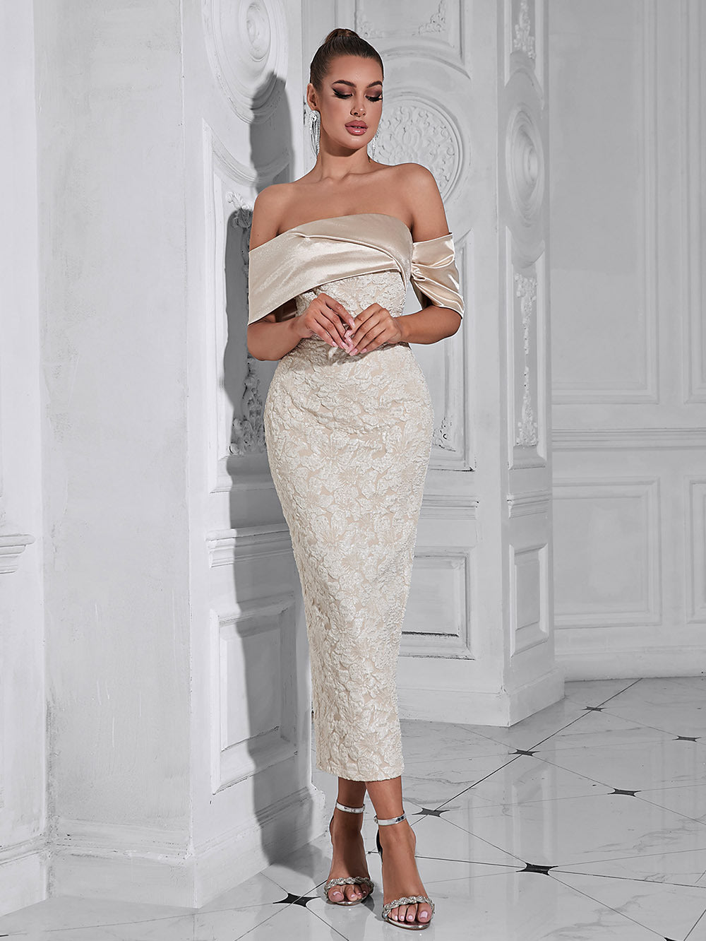 Polly Contour Off-Shoulder Jacquard Floral Maxi Dress - Apricot