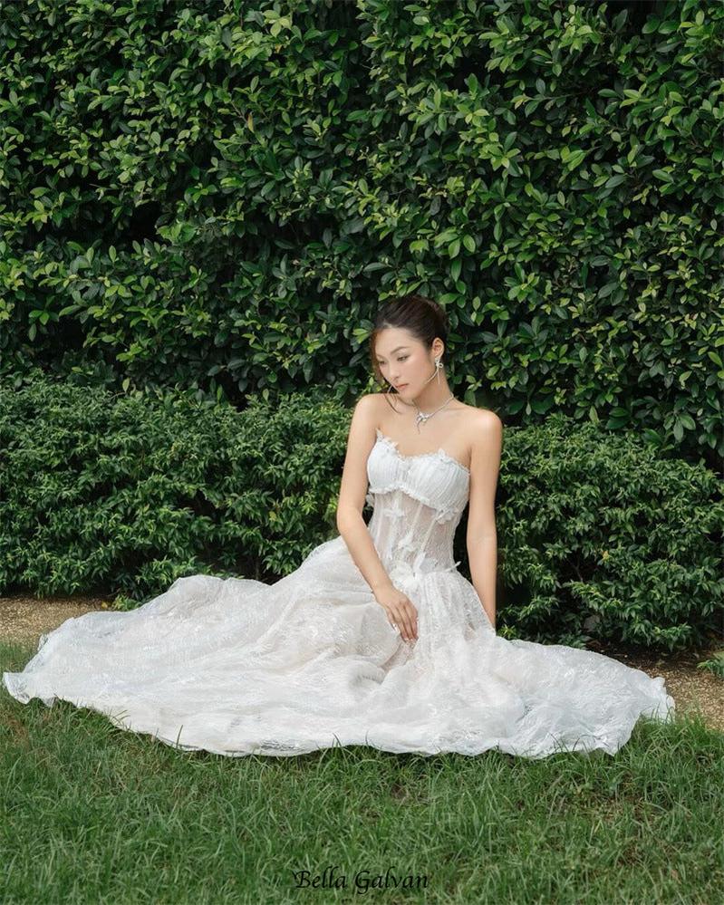 Flowering Girl Women sally 3d butterfly waist-cinching Strapless lace maxi dress - white