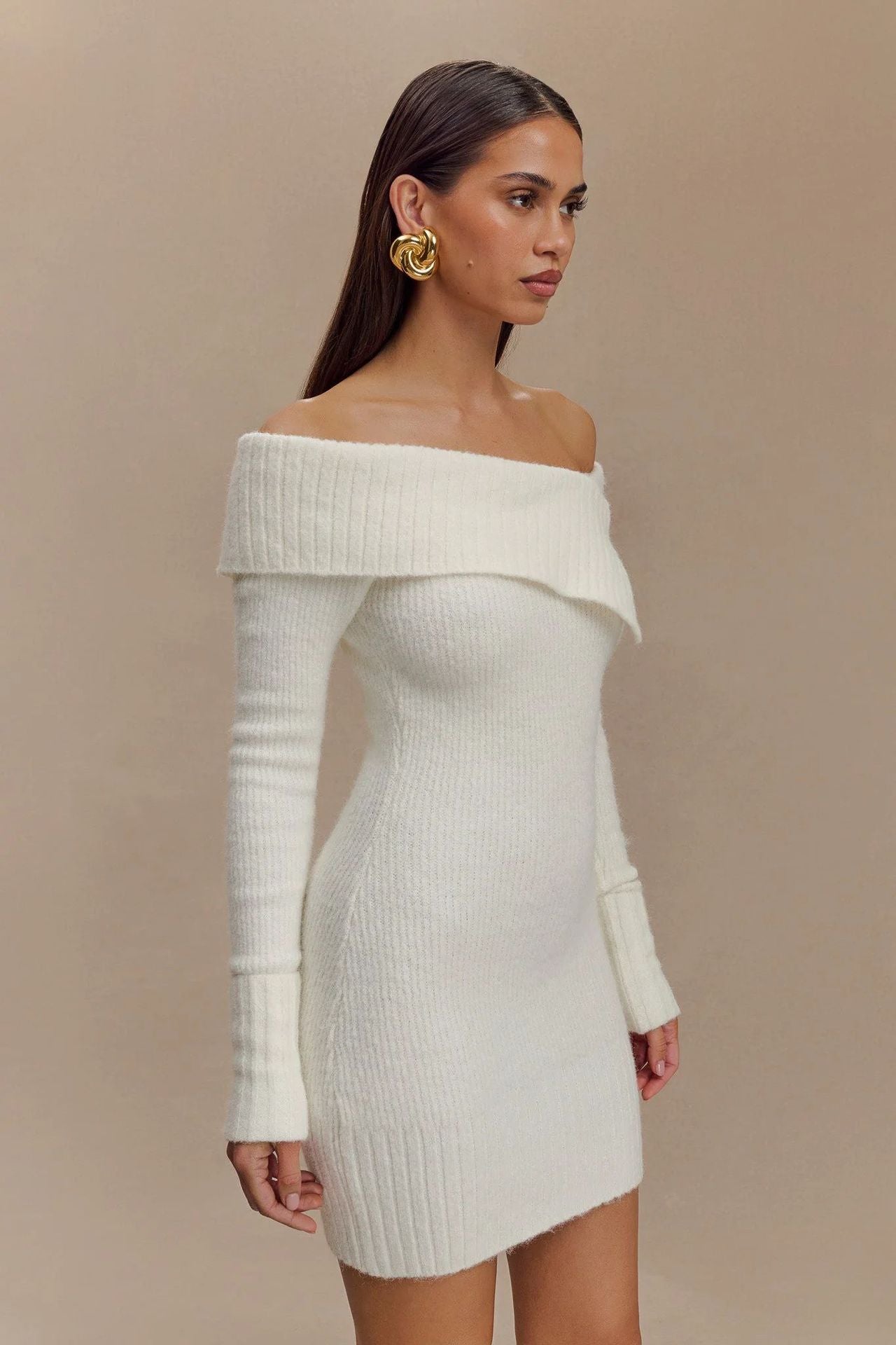 Flowering Girl Women white off-the-shoulder long-sleeved knitted dress