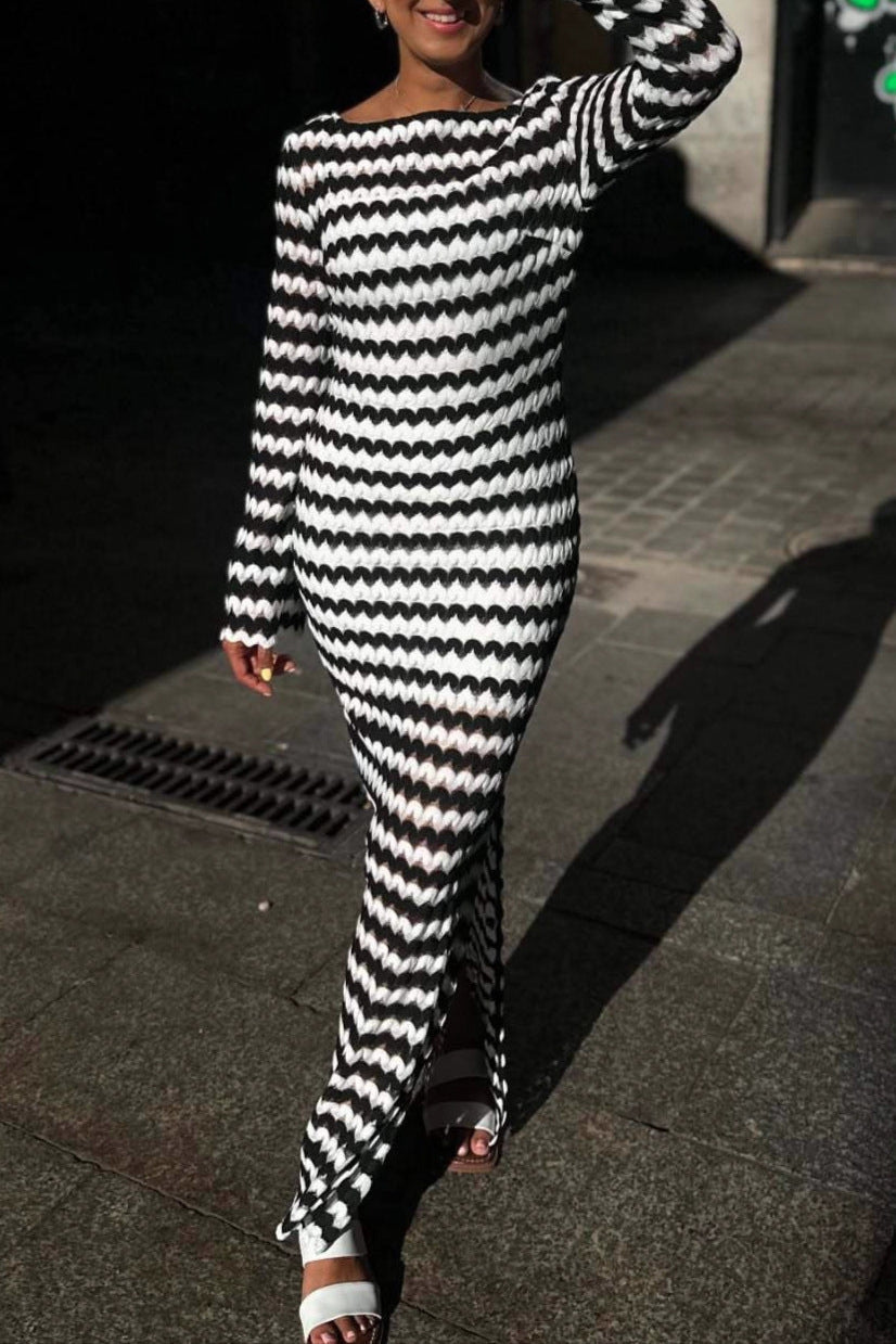 Flowering Girl Women balck and white long-sleeved knitted dress