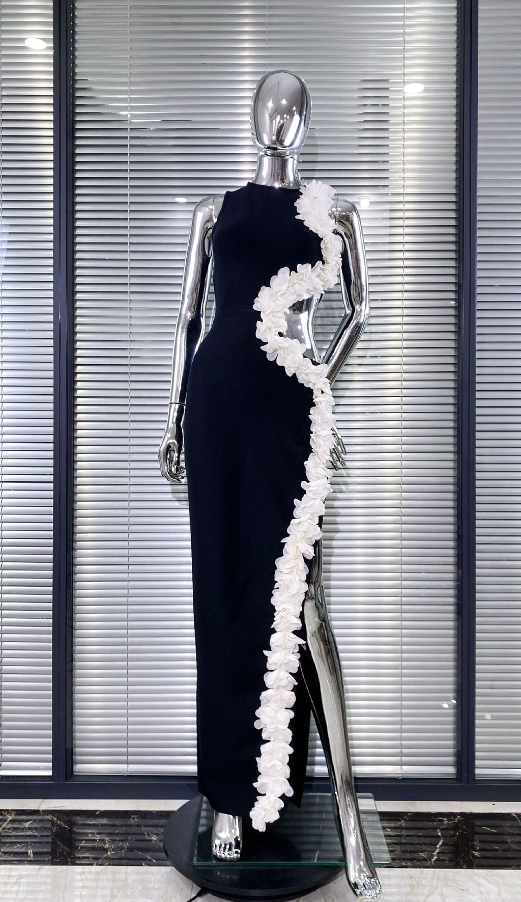 kimberley black Sleeveless Hollow Out Flowers Slit Bandage Maxi Dress