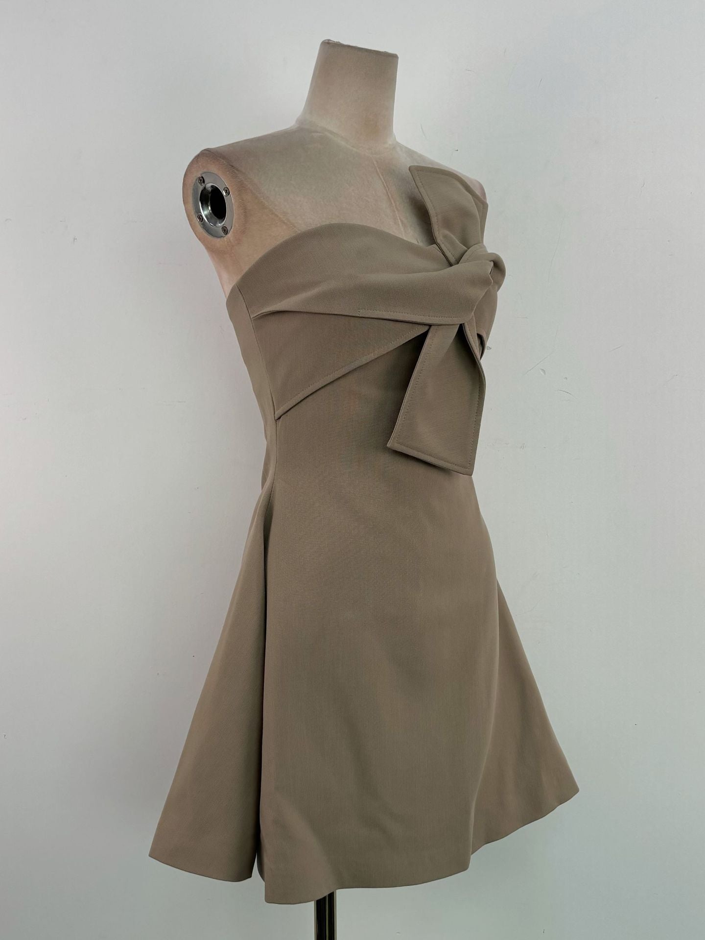 Alberta Bowknot Strapless Mini Dress In Camel