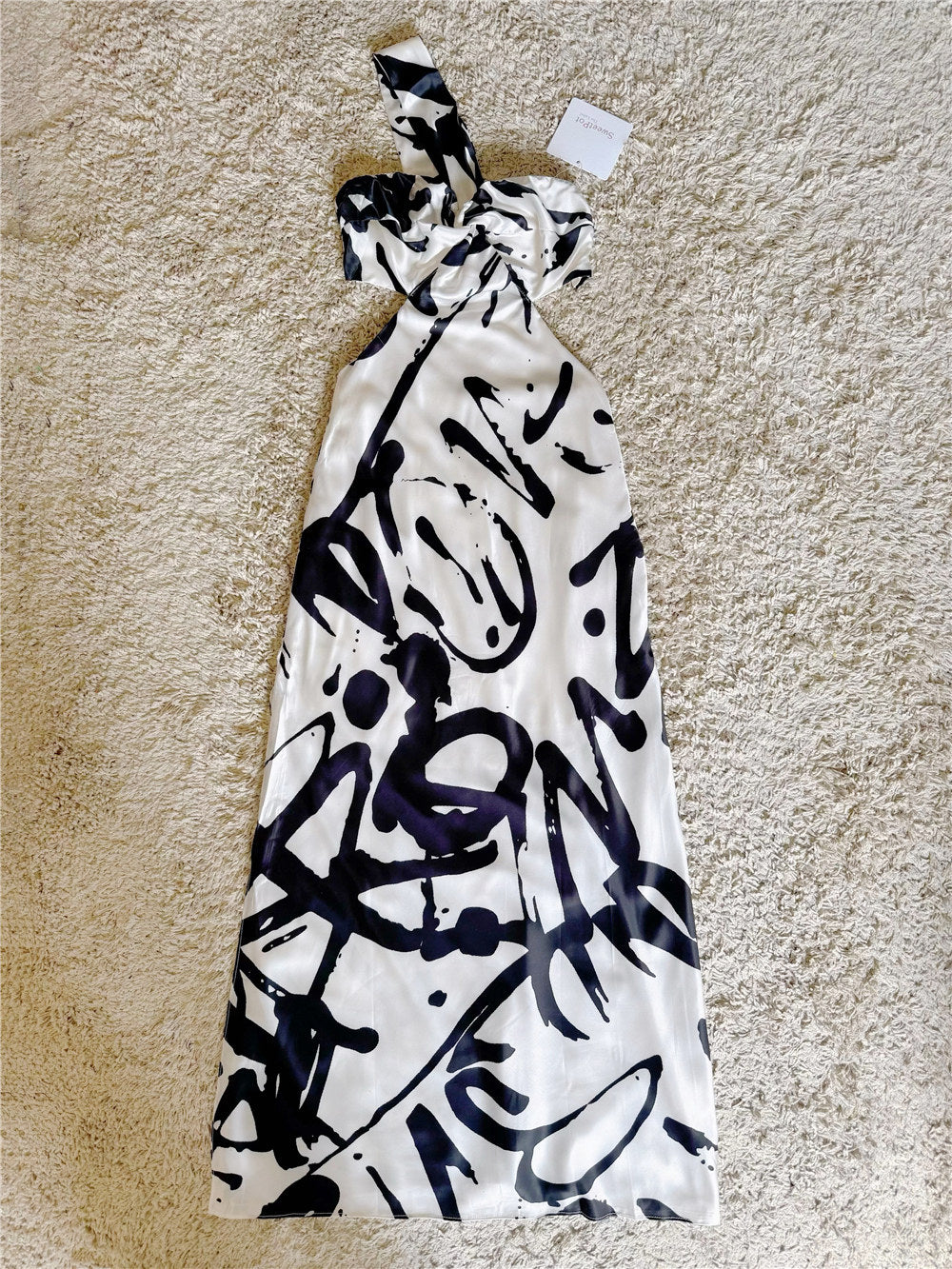 Flowering Girl Women black and white contrasting abstract pattern side slit waistless dress