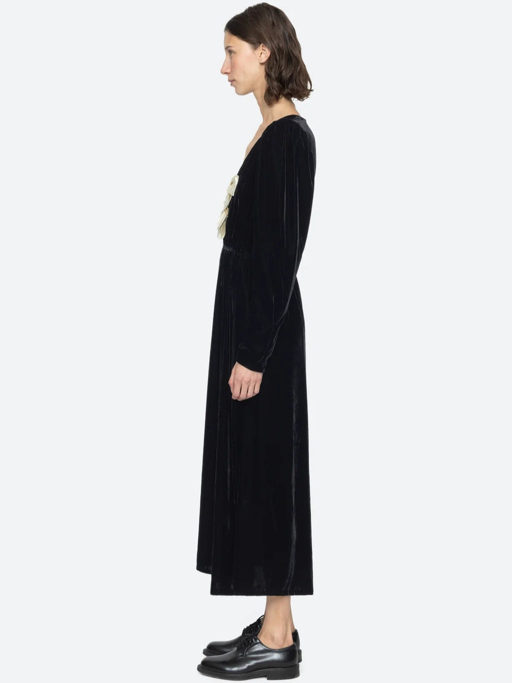 wallis black v-neck bow cutout velvet midi dress
