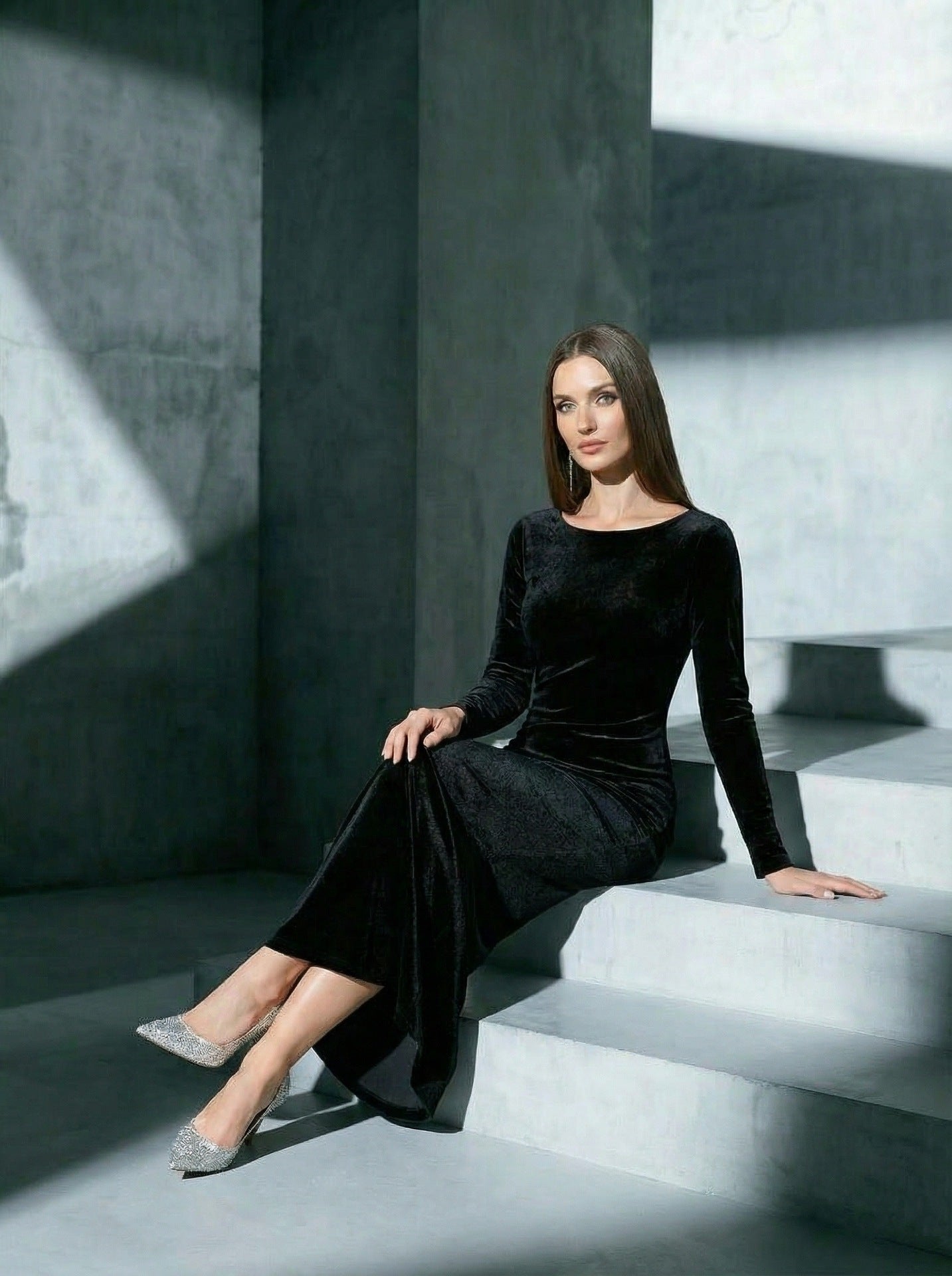 lee Black long-sleeve backless studded fishtail velvet maxi dress
