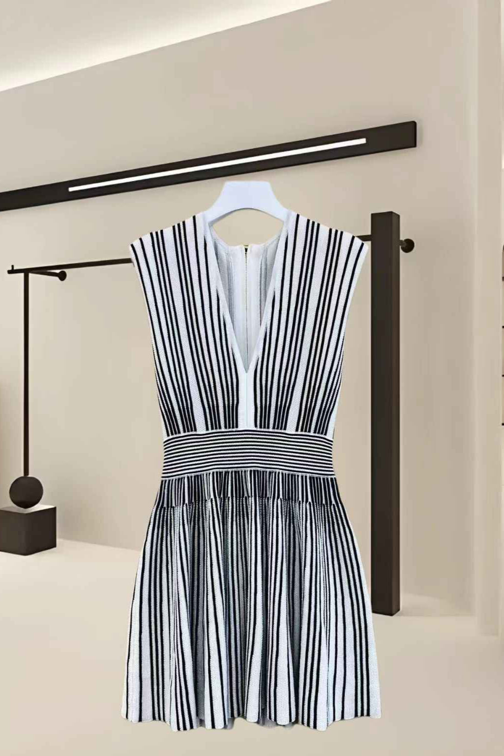 Flowering Girl Women Two-Tone v-Neck Sleeveless Flared Knit Mini Dress