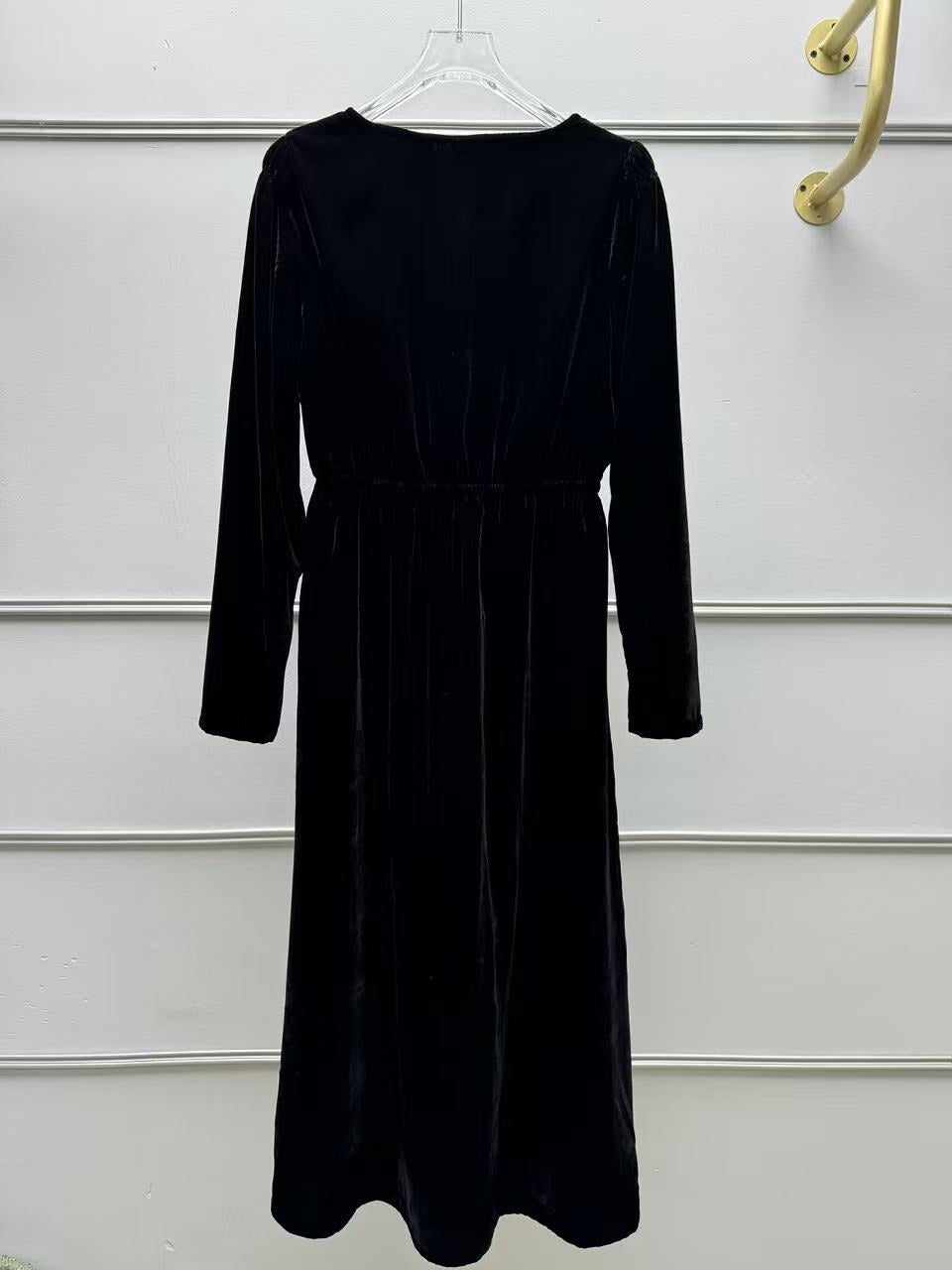 Wallis Black v-Neck Bow Cutout Velvet Midi Dress