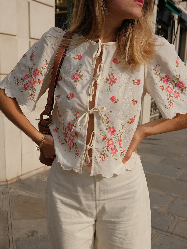 Flowering Girl Women embroidery with flush edge short top